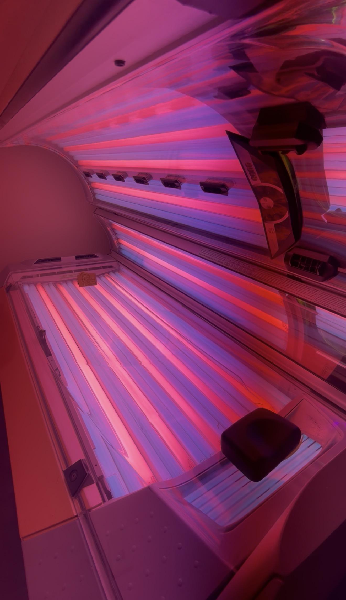 Hybrid Red Light + UV Tanning